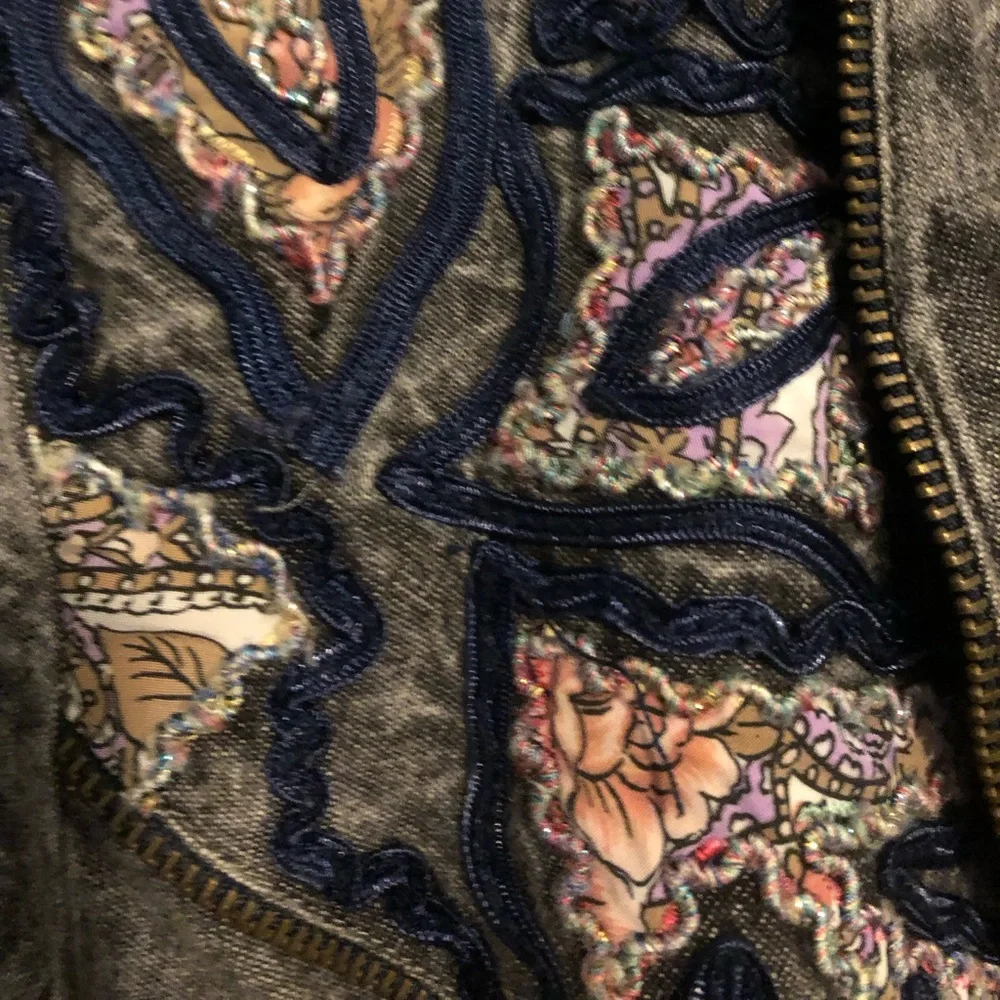 Grey Jacket - Picture 11 of 12